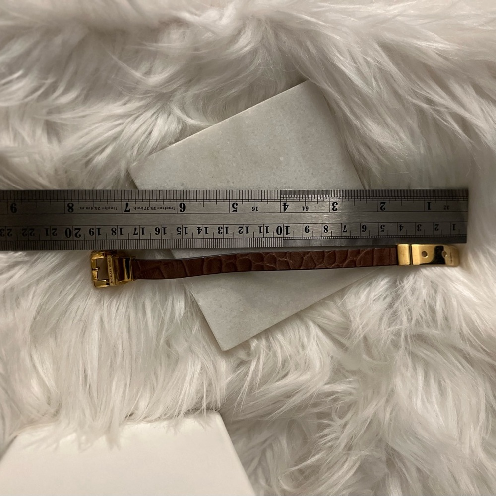 ✔Michael Kors Leather Belt Bracelet - Picture 8 of 9